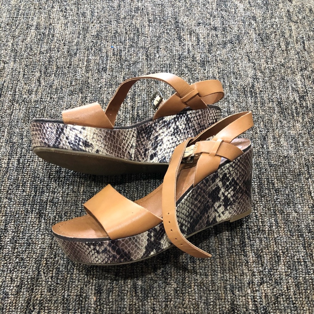 G.H.Bass&Co snake skin wedge sandals